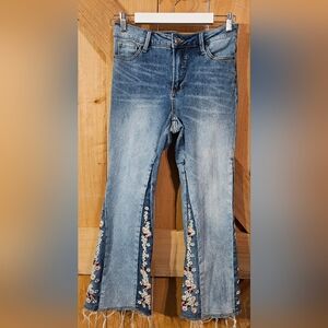 Women’s Light Blue Embroidered Jeans